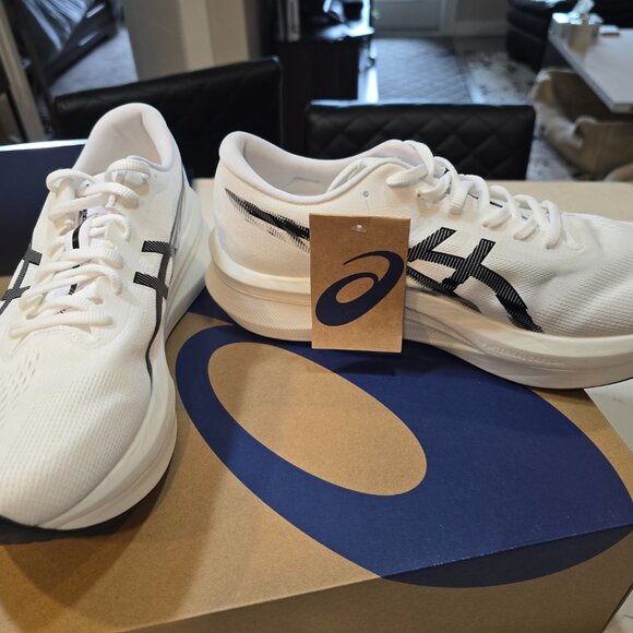 Asics Magic Speed 4 Running White Black 1011B875-101 Men's Size 12 NEW - Picture 2 of 14